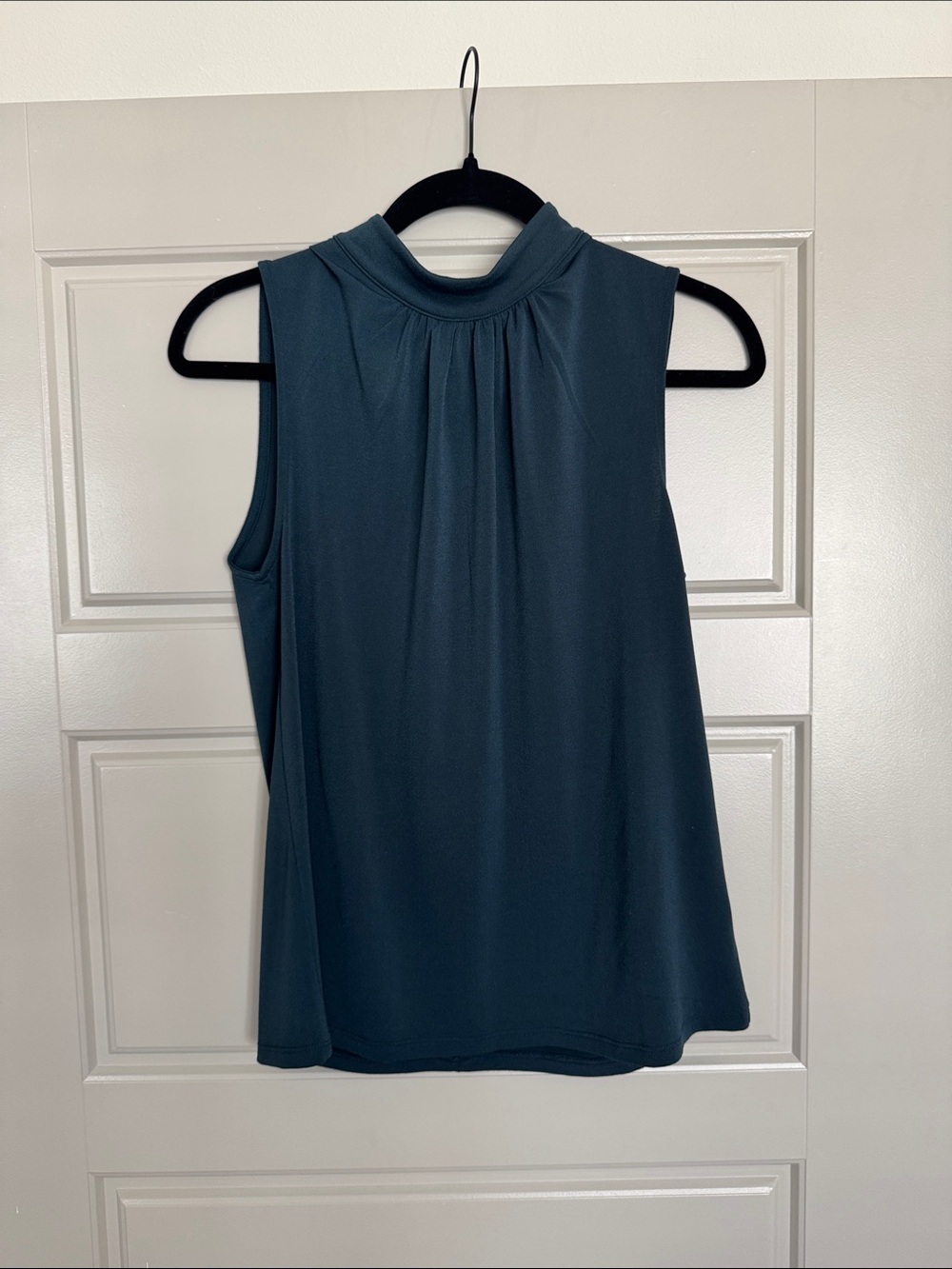 NWOT H&M Sleeveless Mock Neck Top in Teal, S